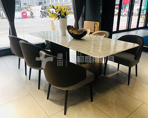 意式極簡(jiǎn)家具